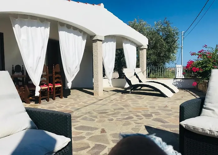 International House San Teodoro